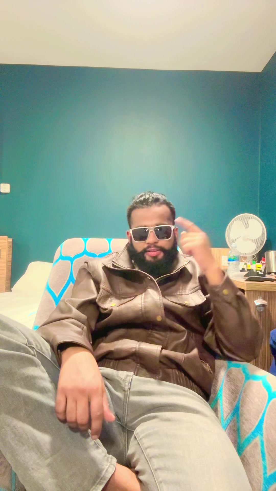 @Rupesh Thakur 🇳🇵❤️🇬🇧