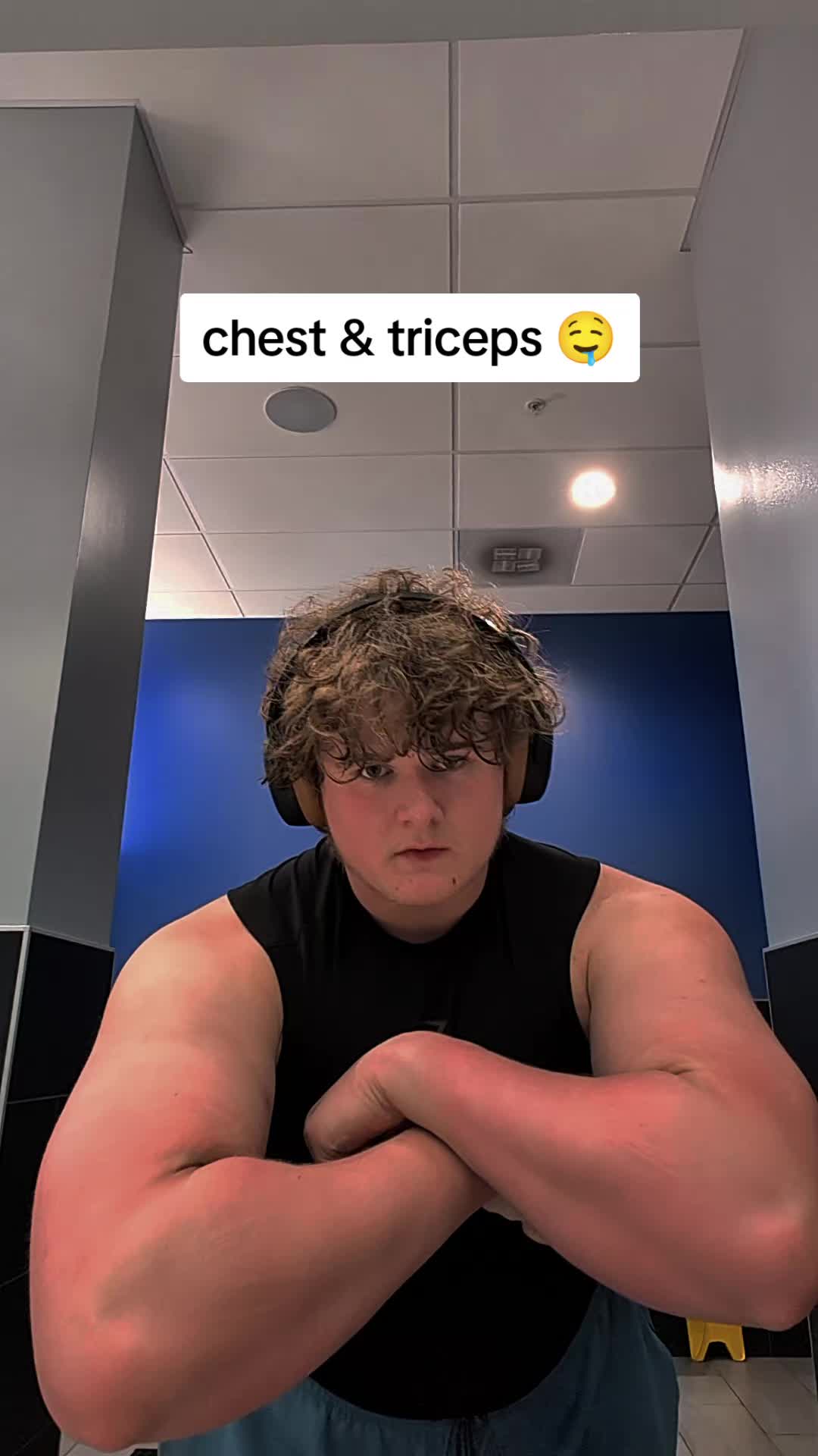 @Isaac_Curls