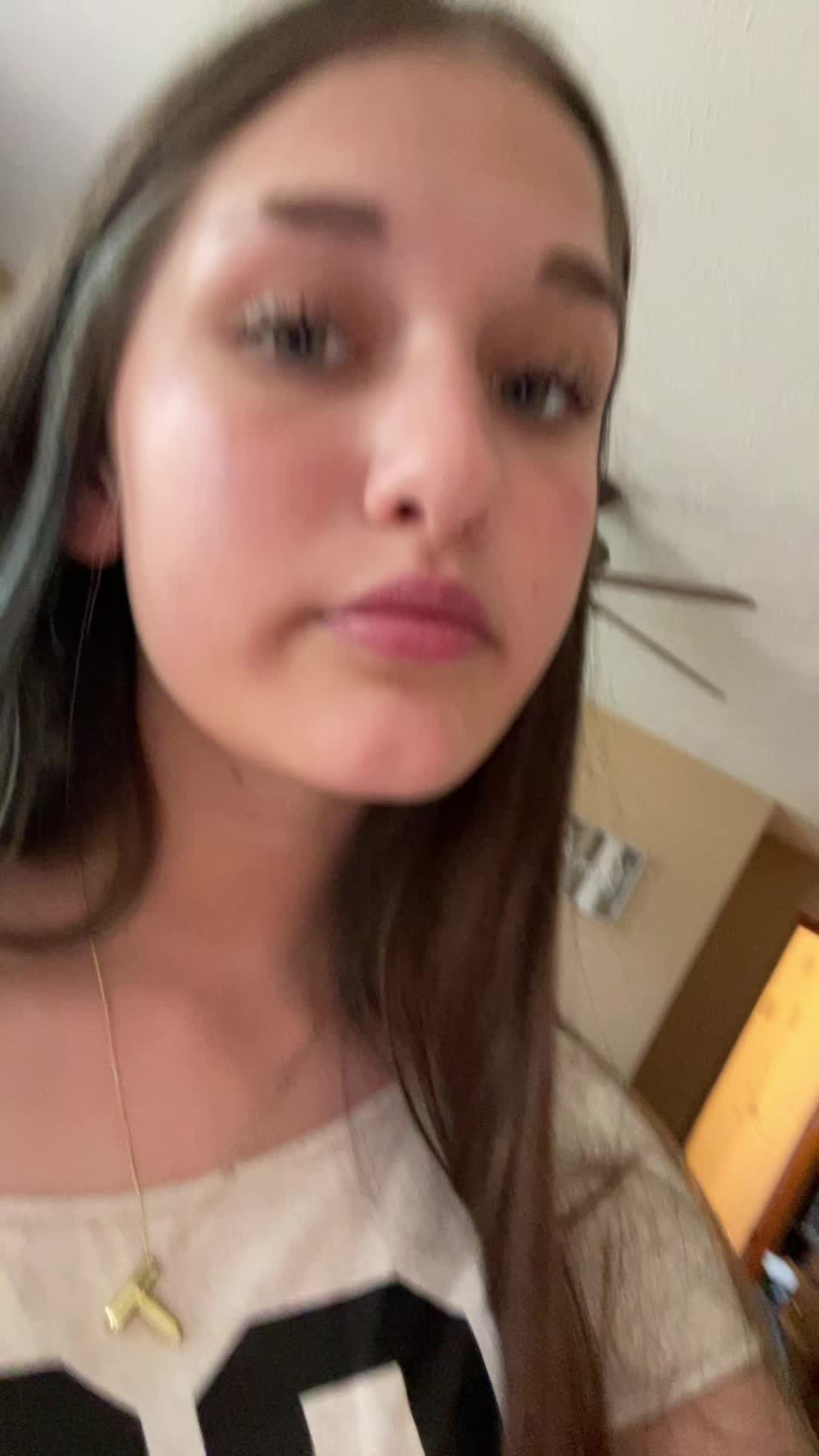 @Tzofia