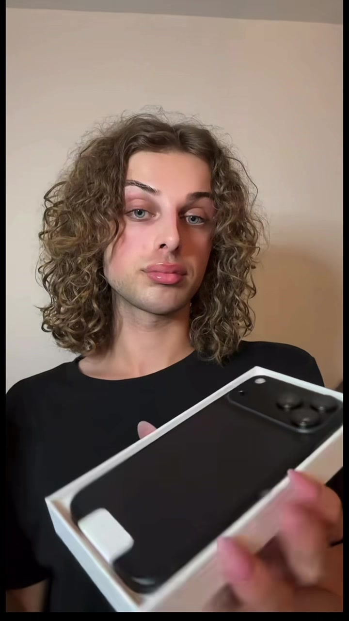 @🕴️