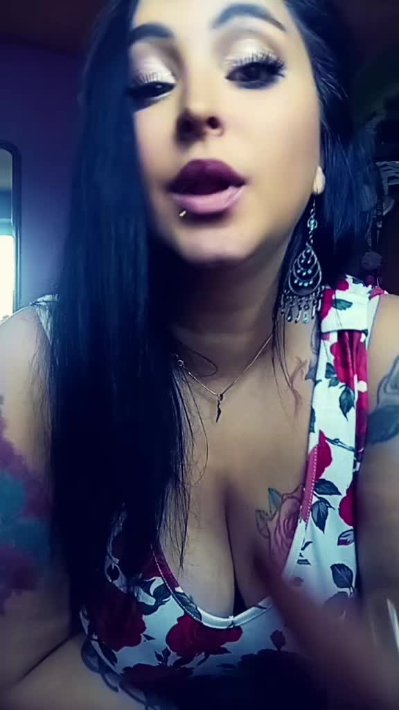 @Czoorna💋😈