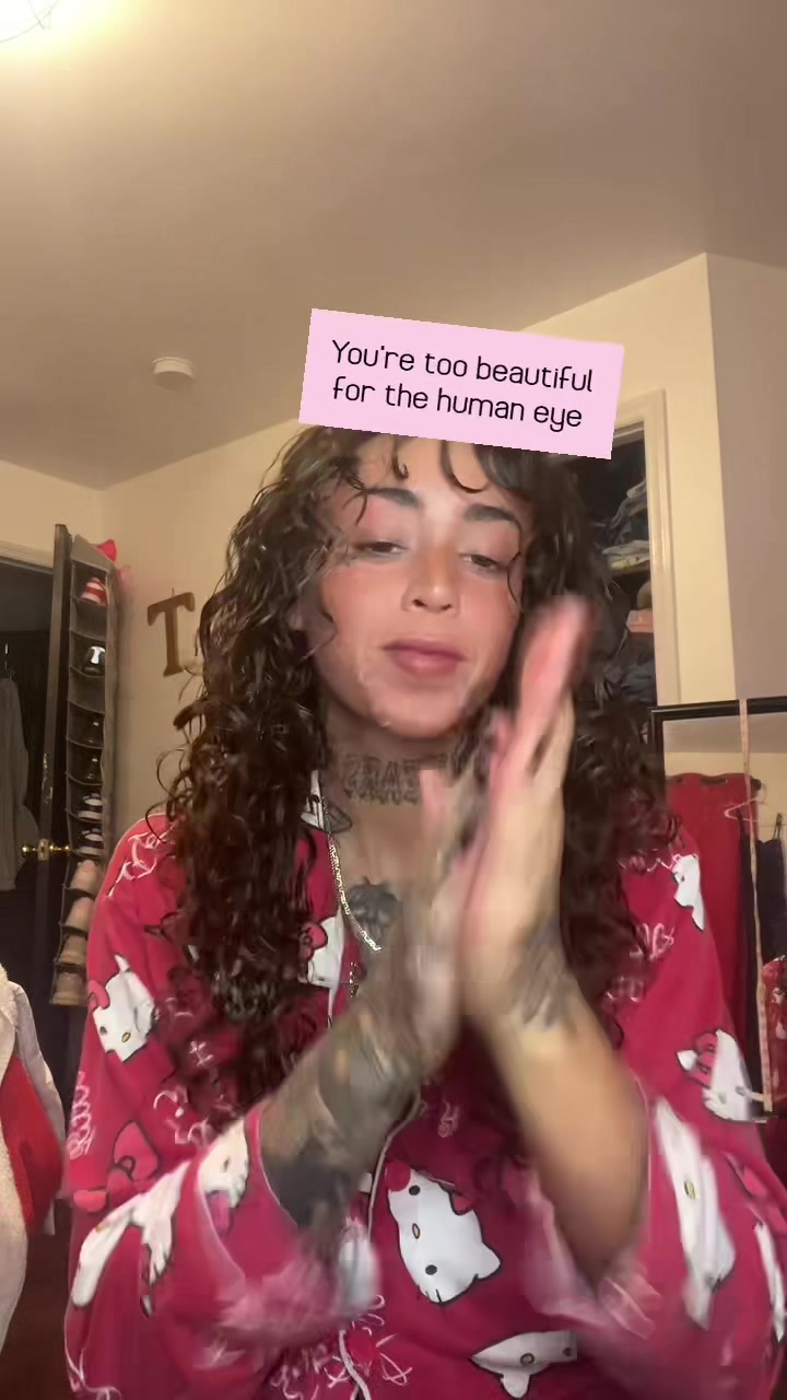 @tanyaanelese