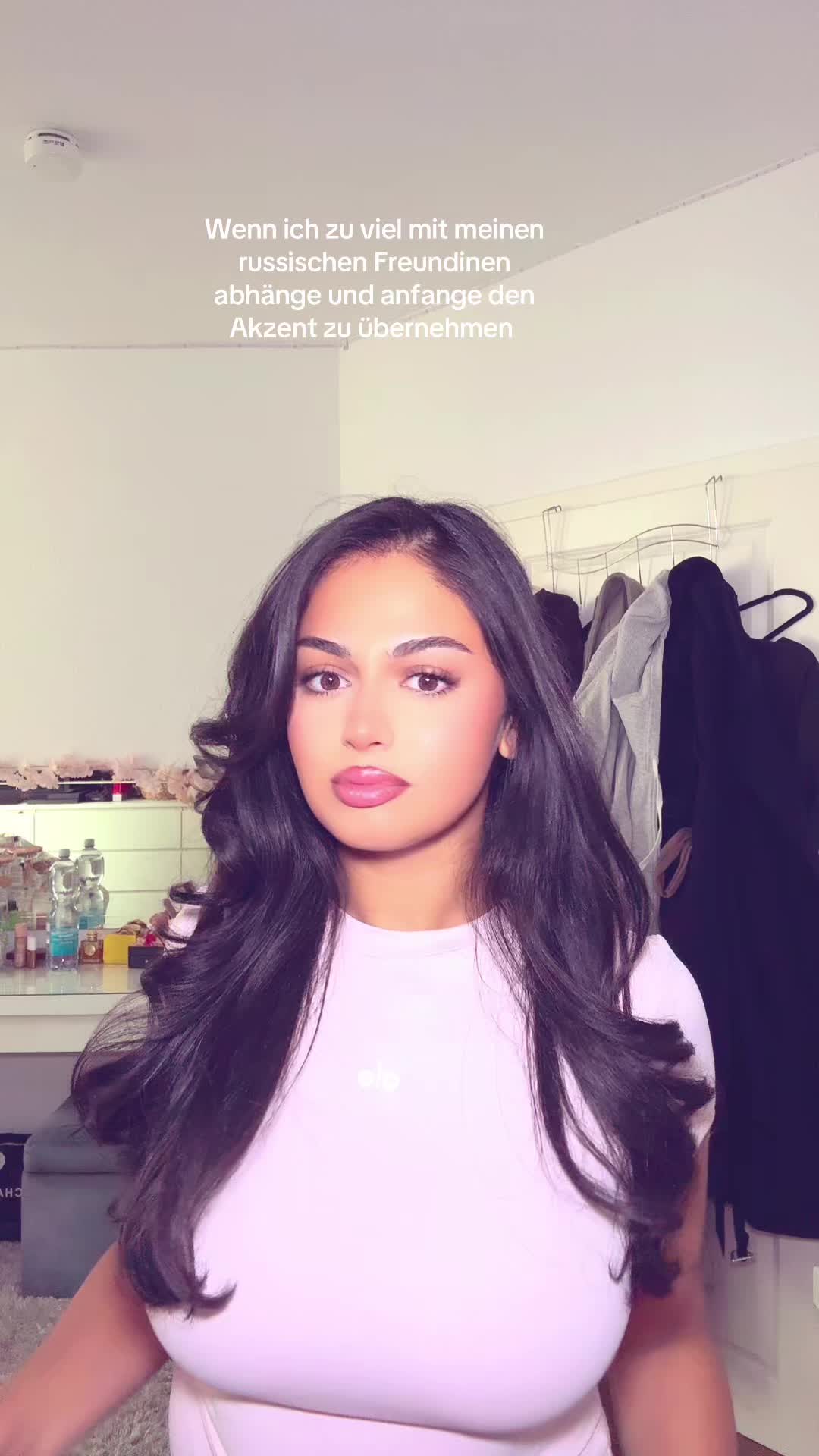 @Niousha