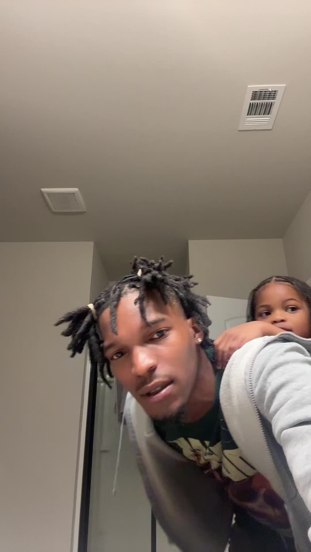 @Ejdacb