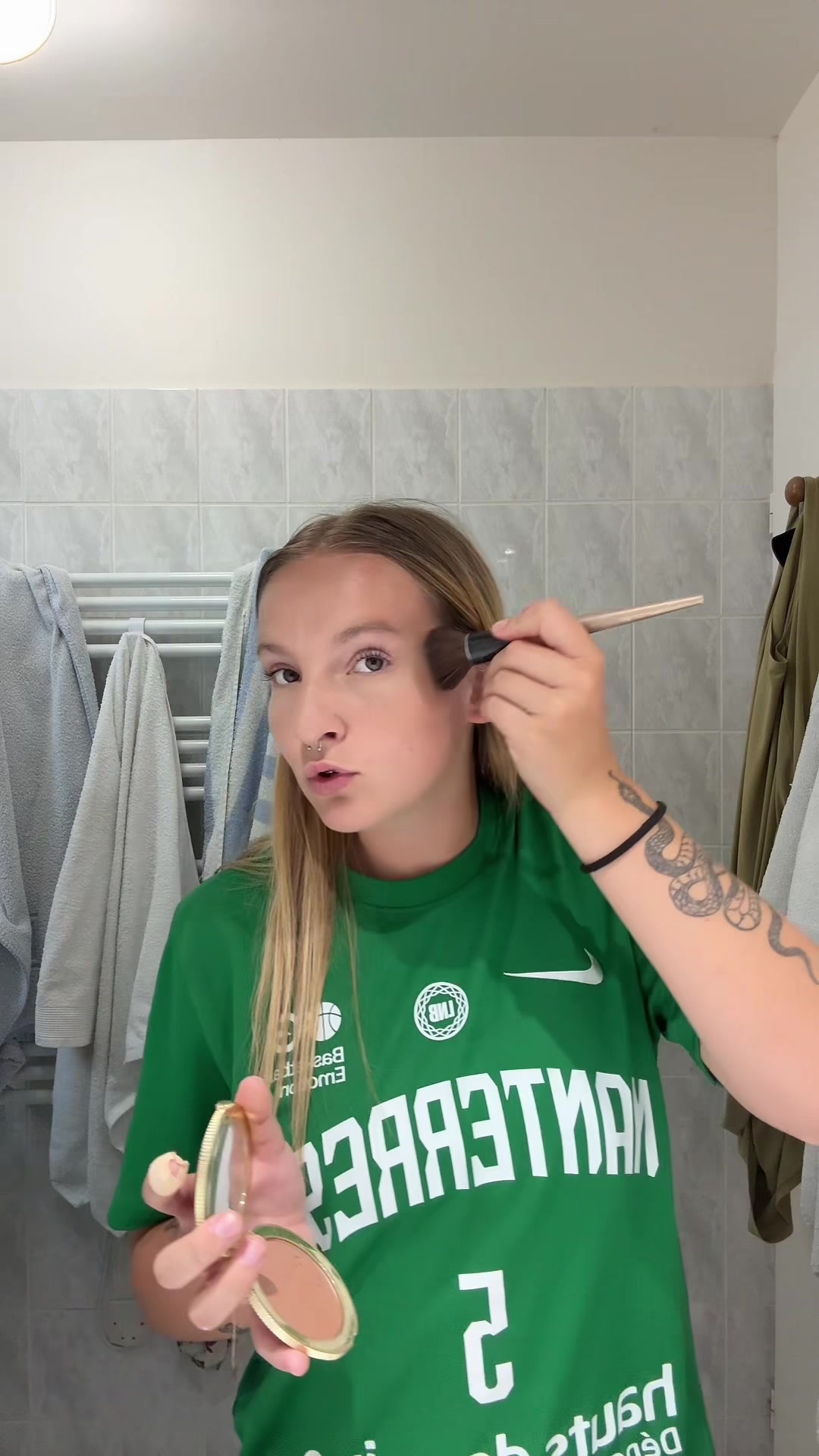 @Lilou