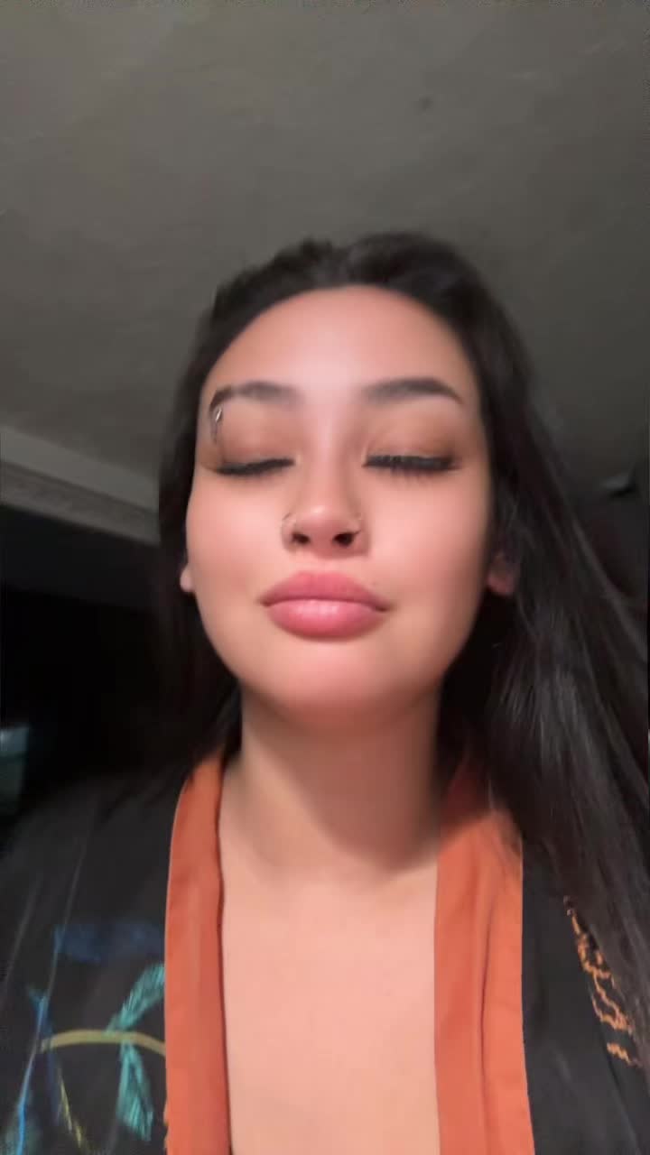 @🖤