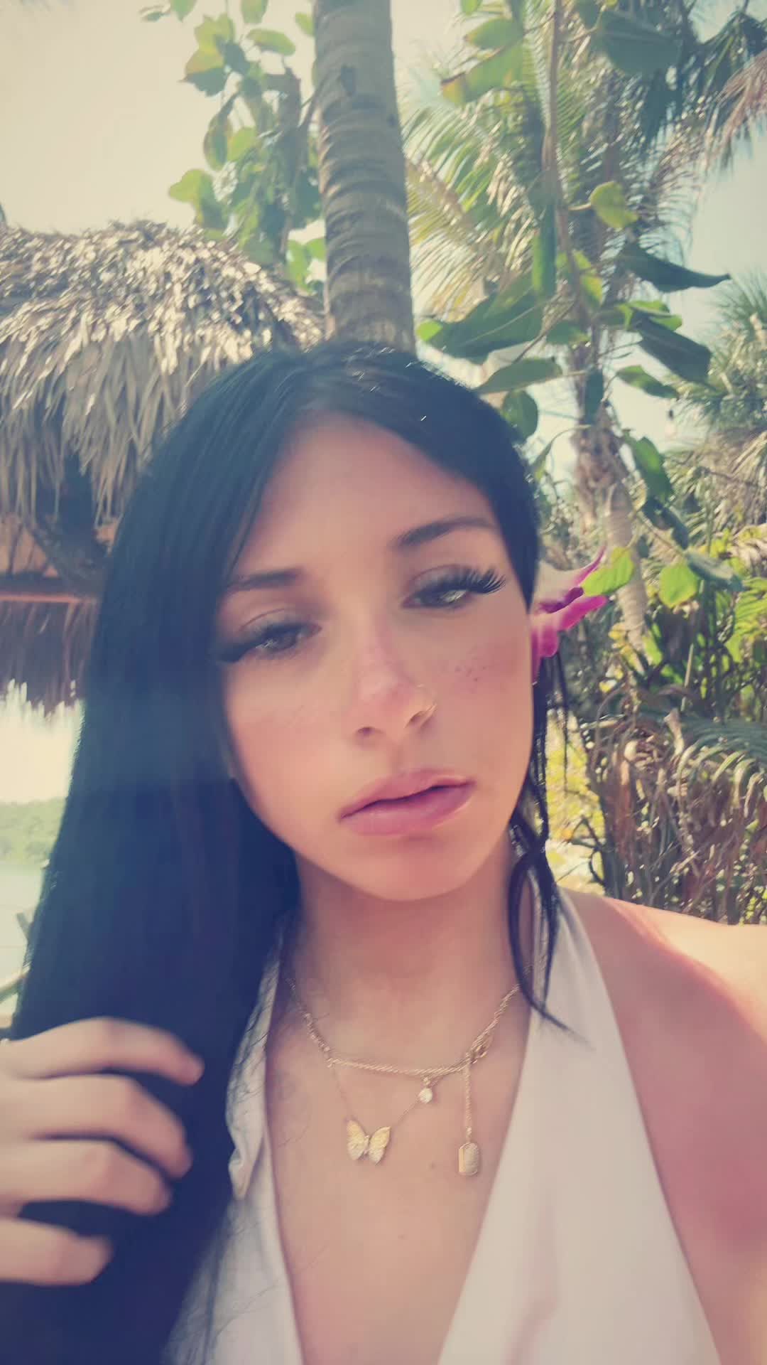 @maddie🦄