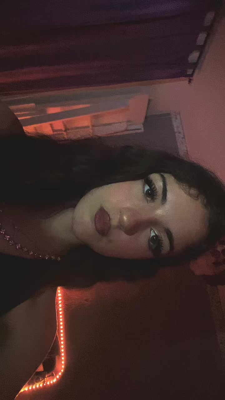 @Romy_{69}_