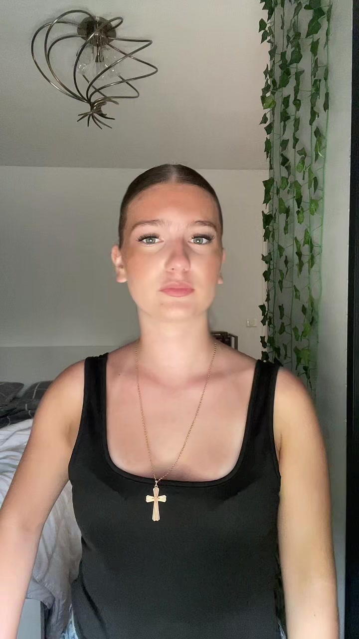 @👤