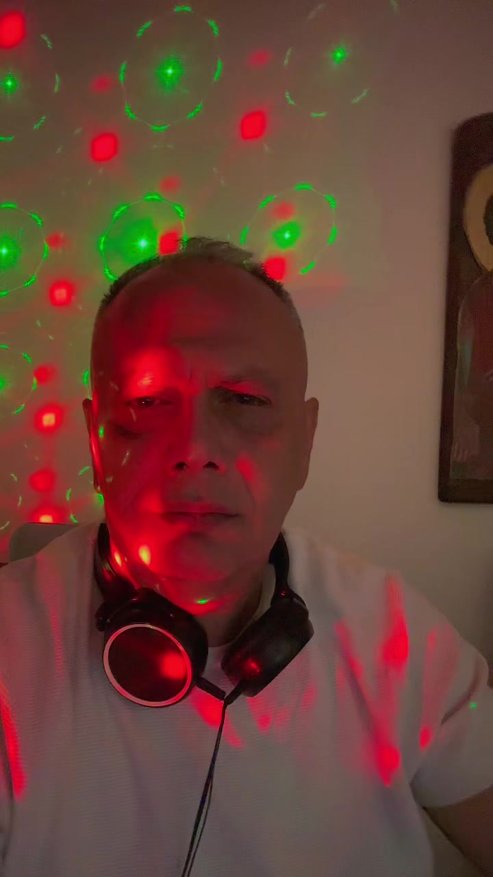 @nikos