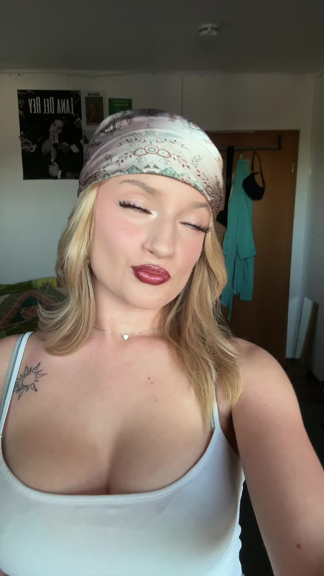 @yourfemcrush