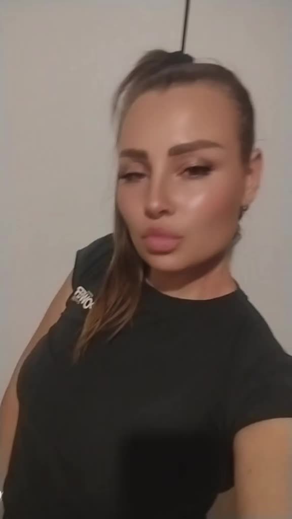 @Saki👸🇲🇰
