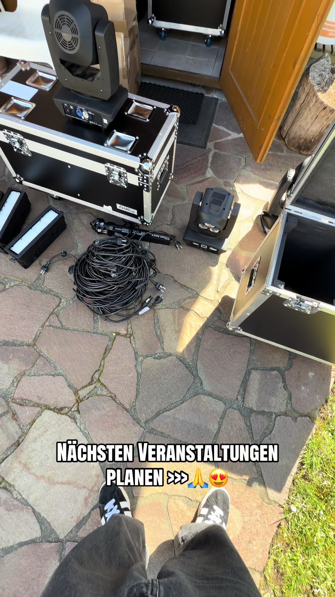 @stagejunkies