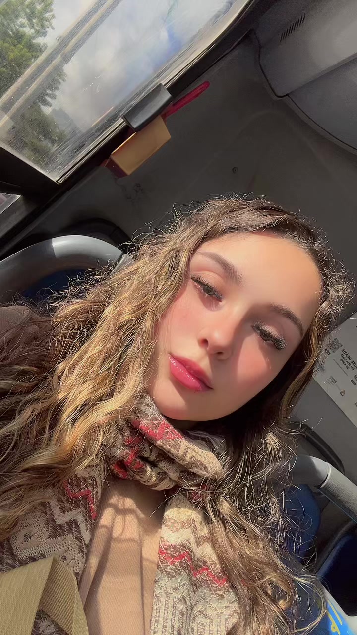 @laura_zimpek
