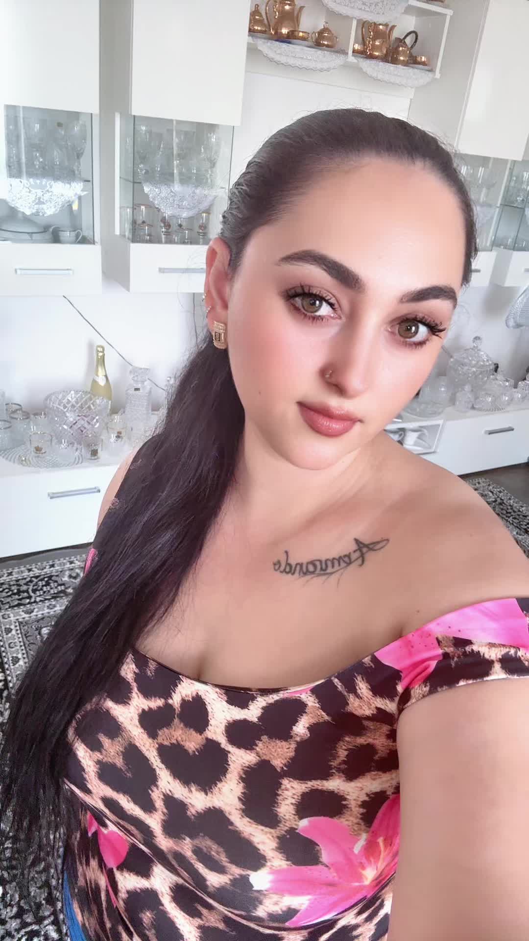 @Pamela brazila🇷🇴🇩🇪💃🏻❤️