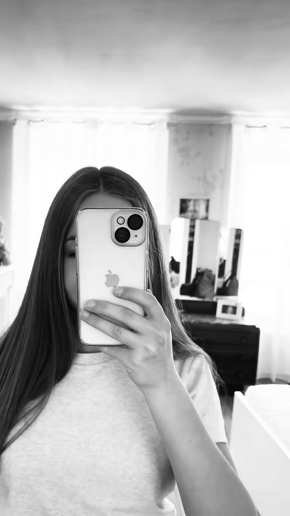 @Lolaโ