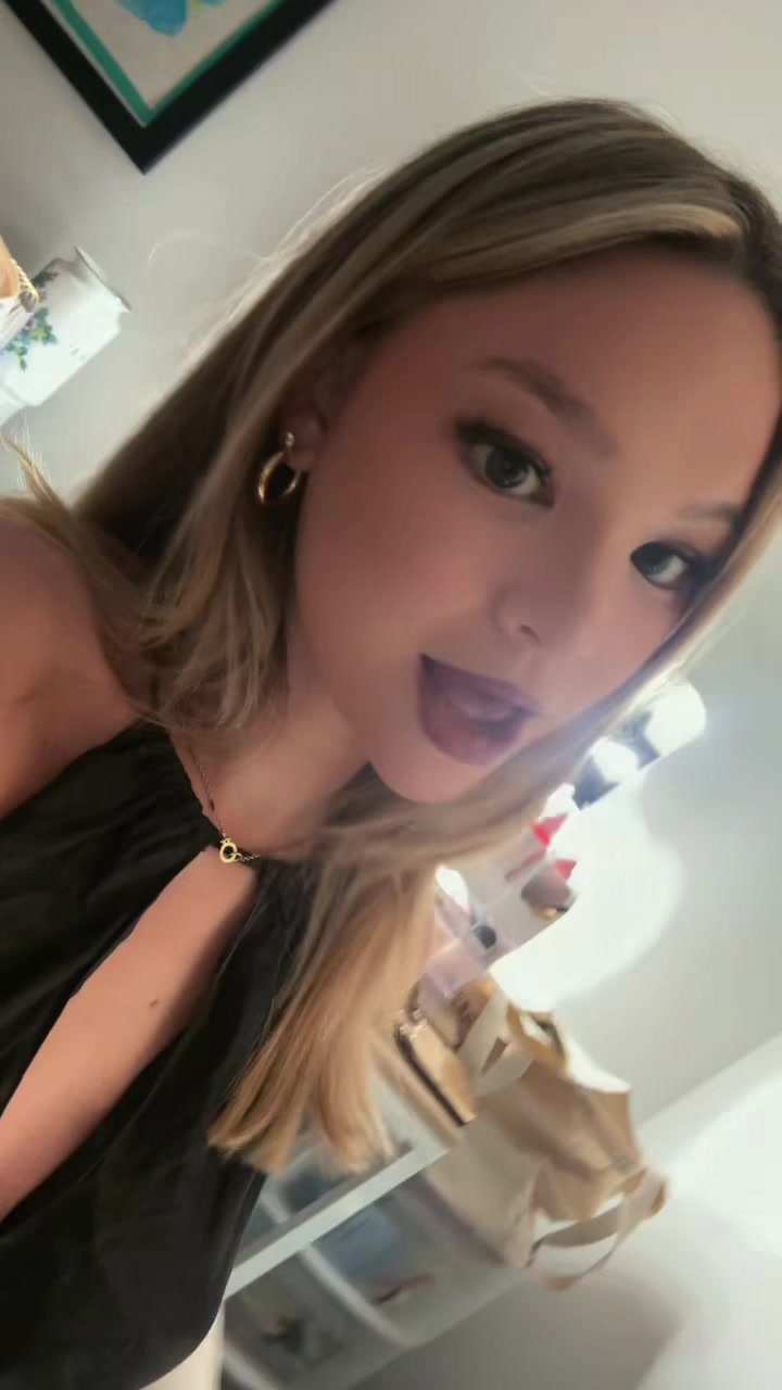 @Cat 🦋