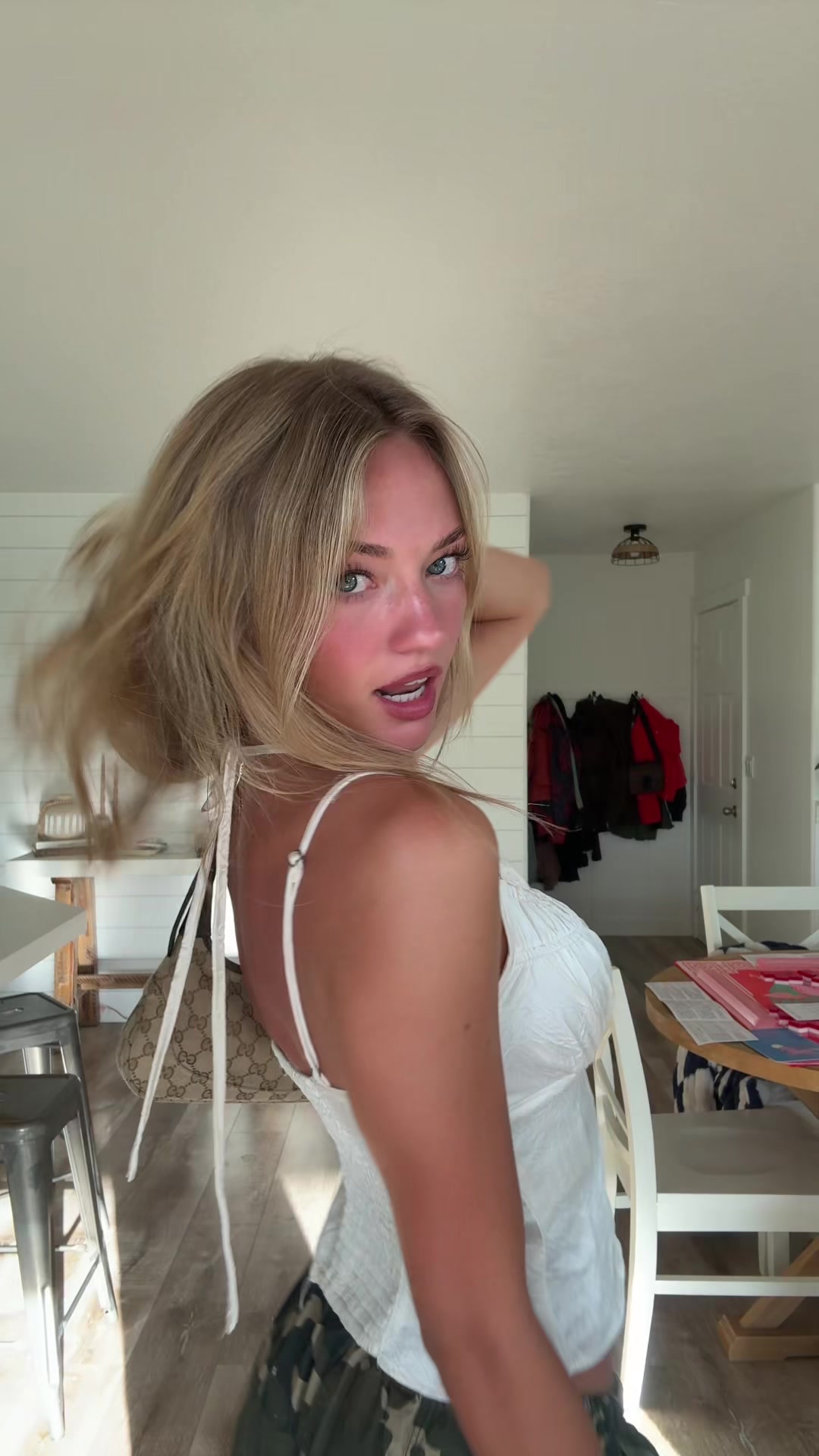@khlo