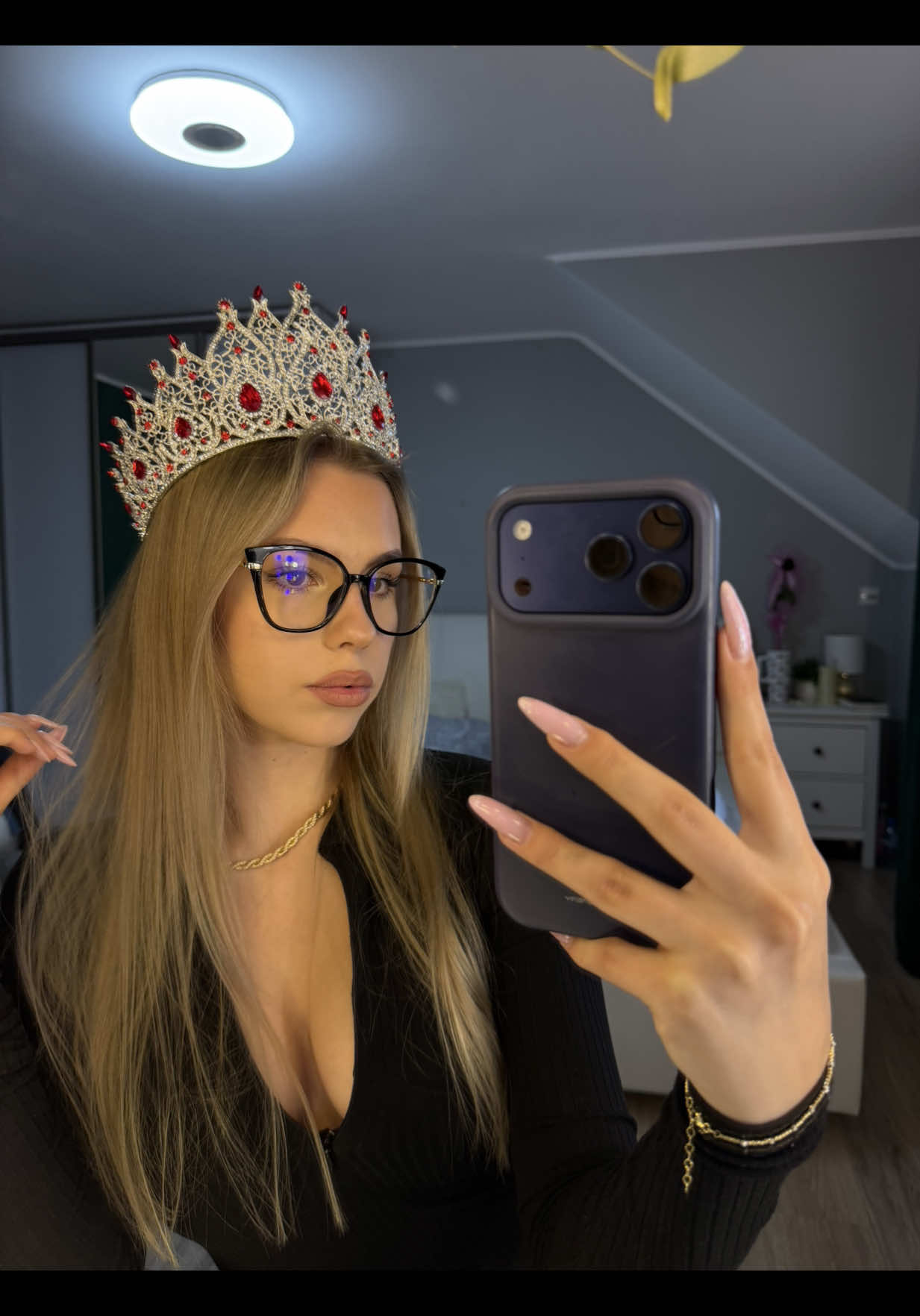 @𝐀𝐥𝐢𝐜𝐞 ❦