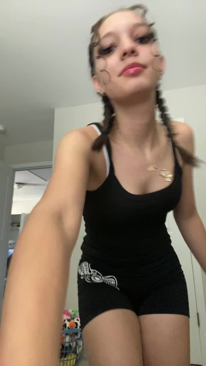 @pretty.girlbella