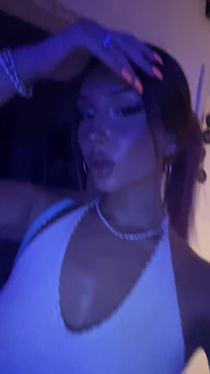 @𝓮𝓿𝓮
