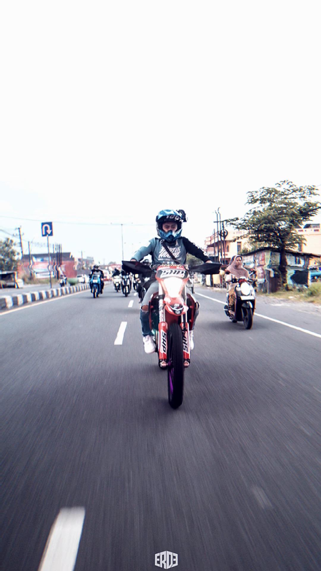 @Skuyliving