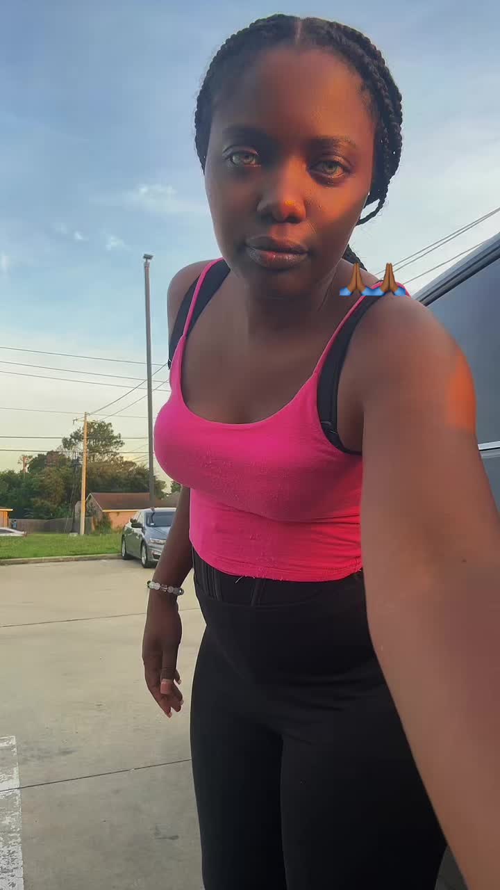 @EVERYTHINGISLUCY