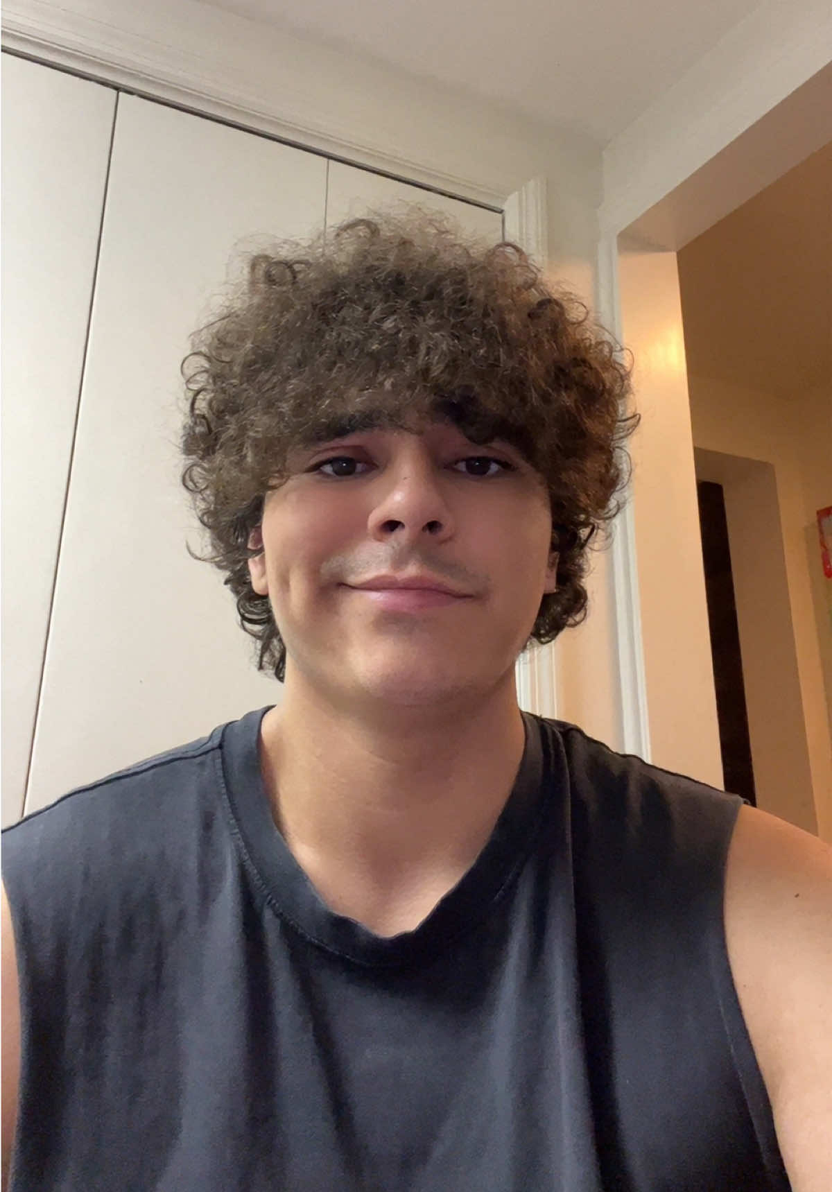 @André