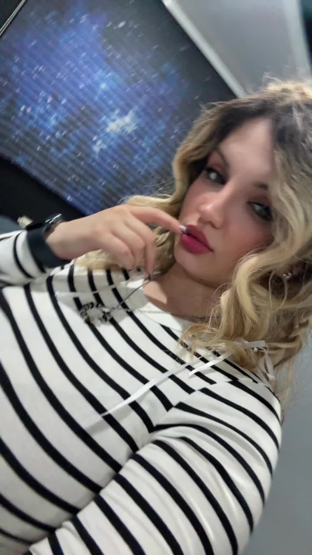 @Anahitaque
