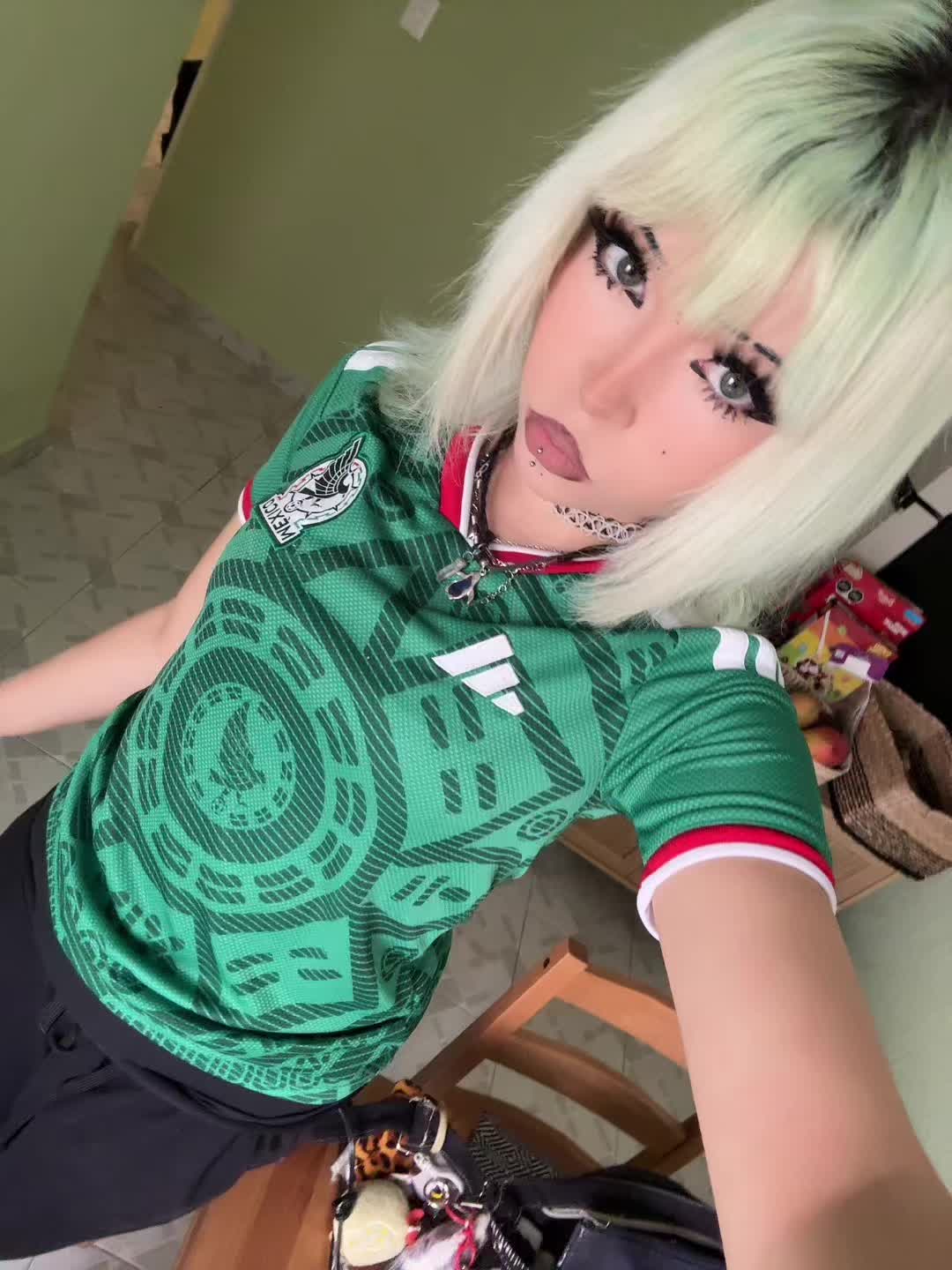 @Ussnsnd