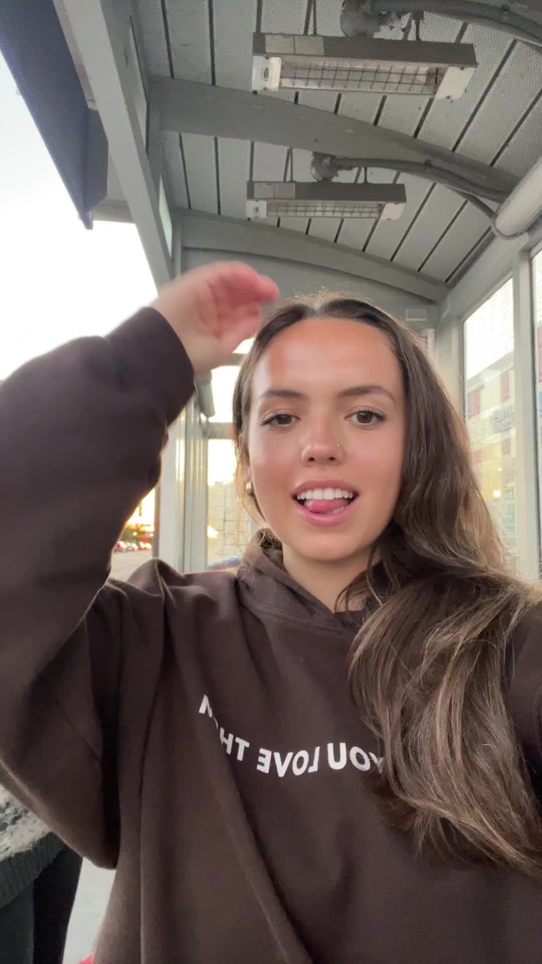 @Elisa