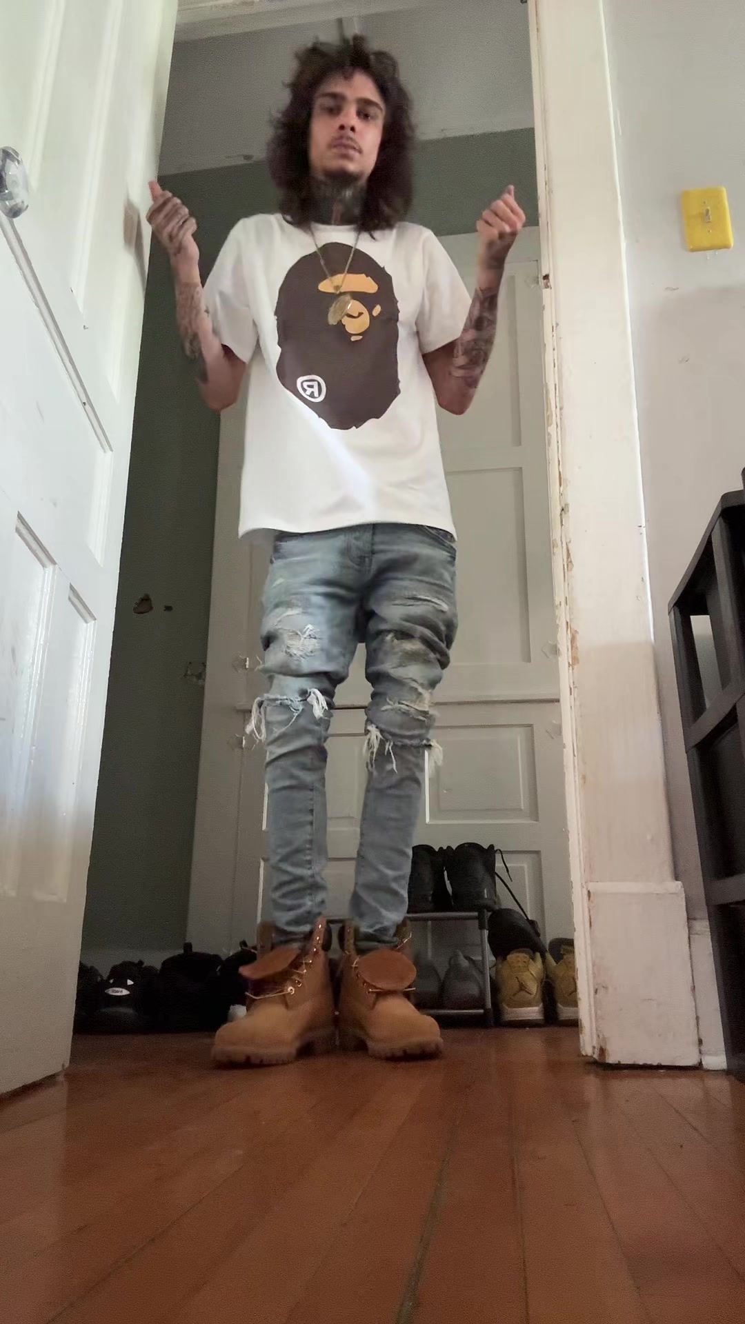 @️