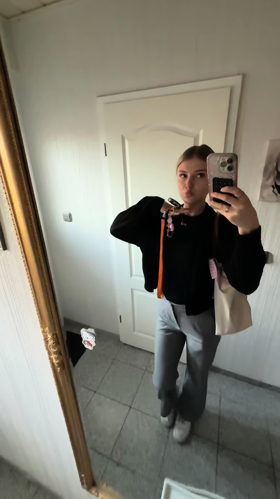 @lauramarie