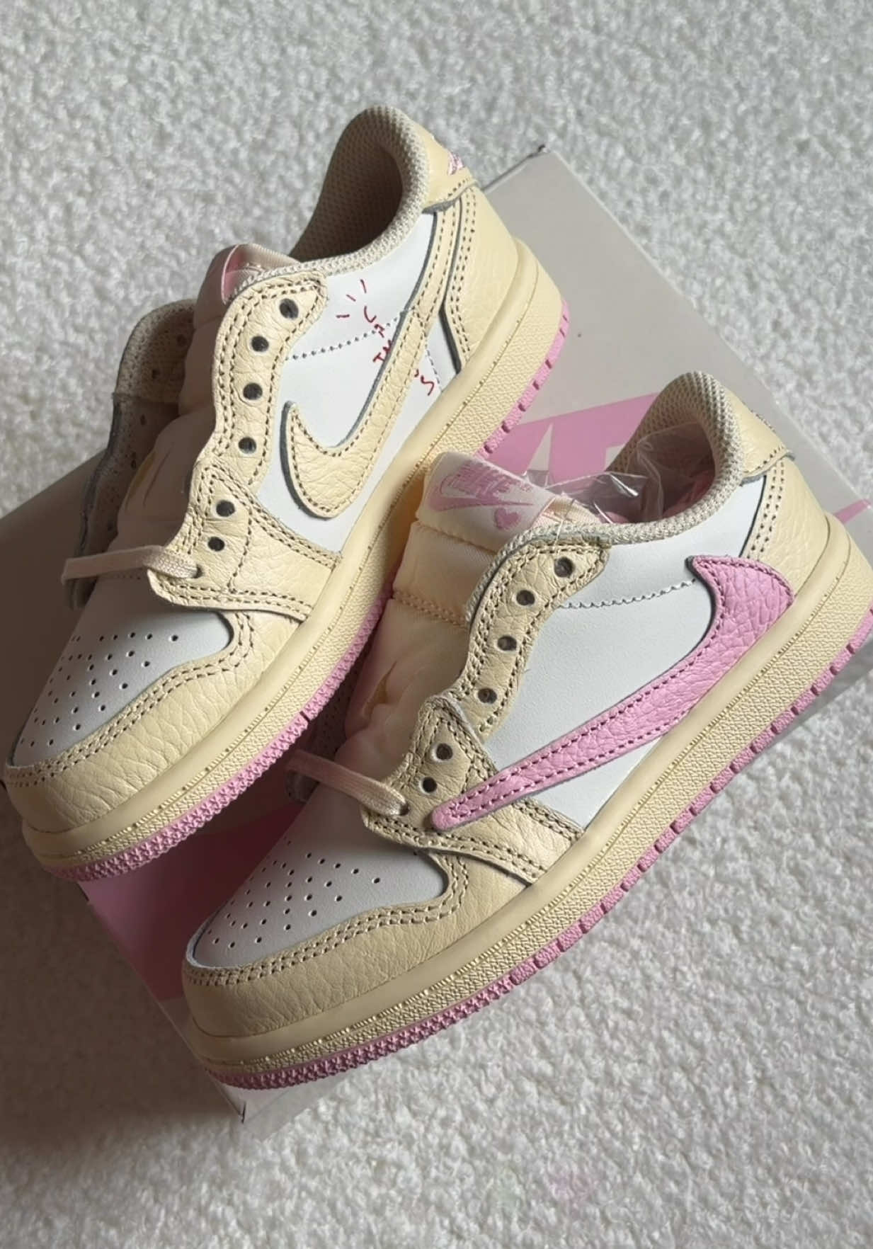 @Sach - Sneakers & Streetwear