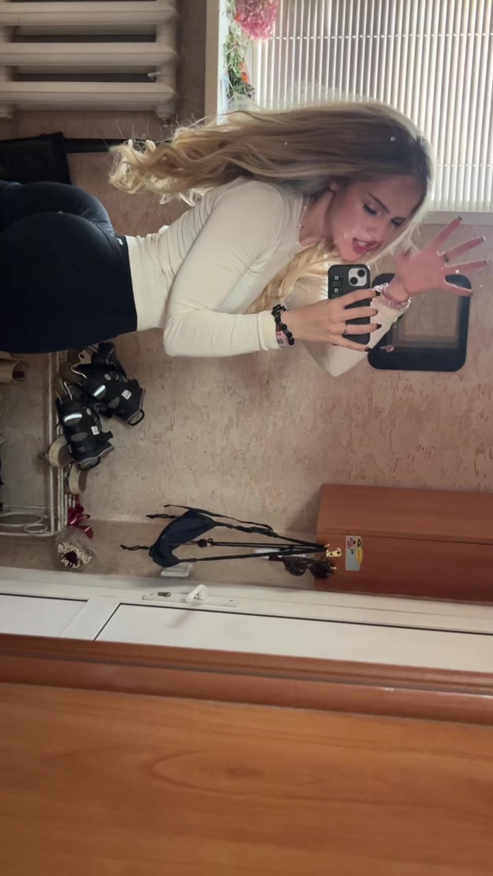 @Ариша Муравьёва