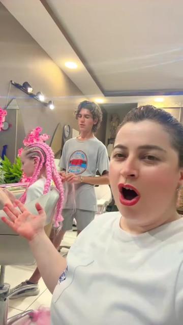 @Ceylin kuaf&ouml;r 💇&zwj;♀️