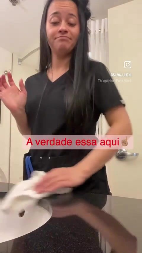 @Jheni