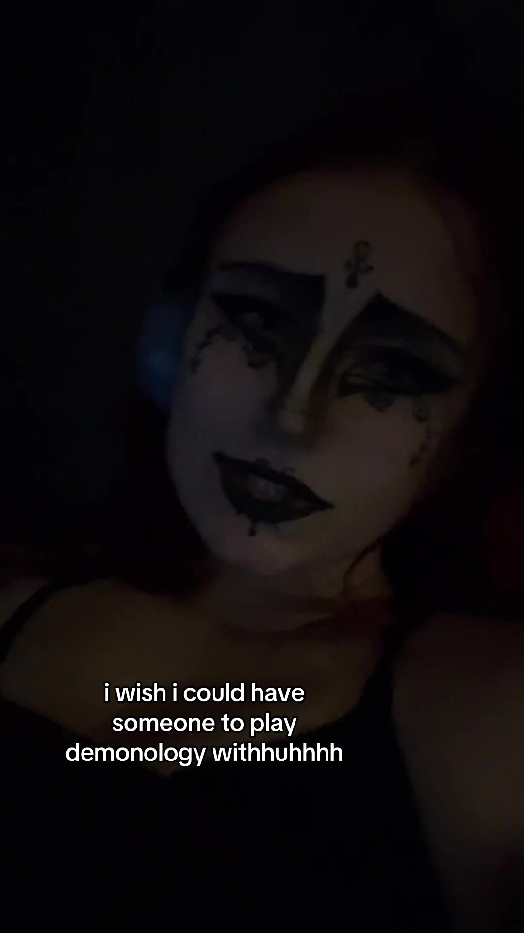 @👻