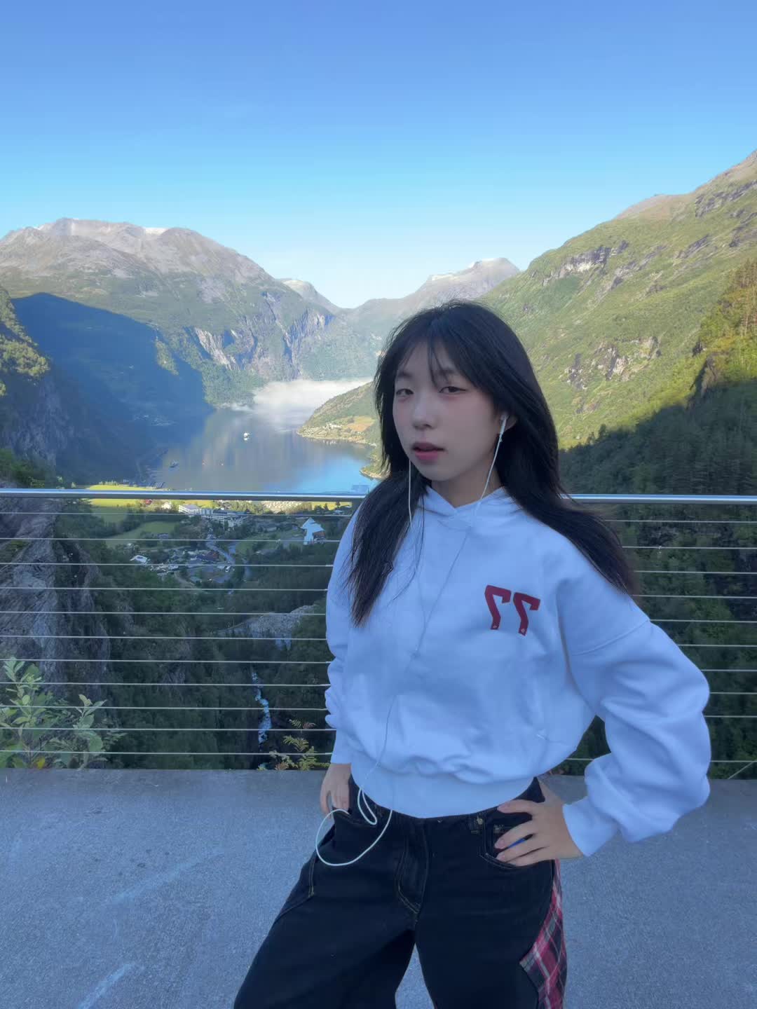 @𝑯𝒂𝒚𝒆𝒐𝒏𝒊