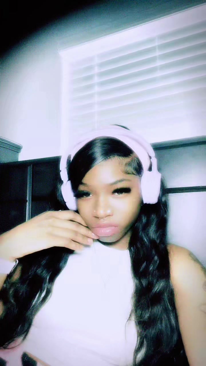 @Desii🫥💕