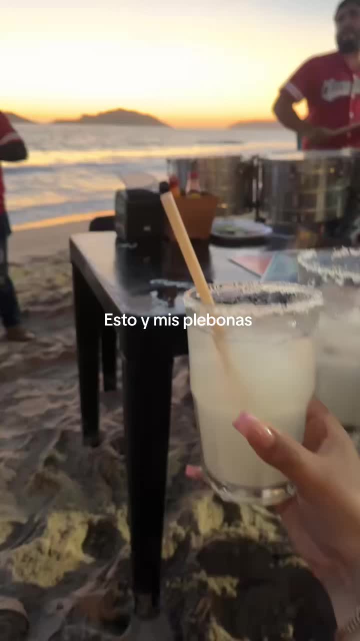 @julianaxcaro