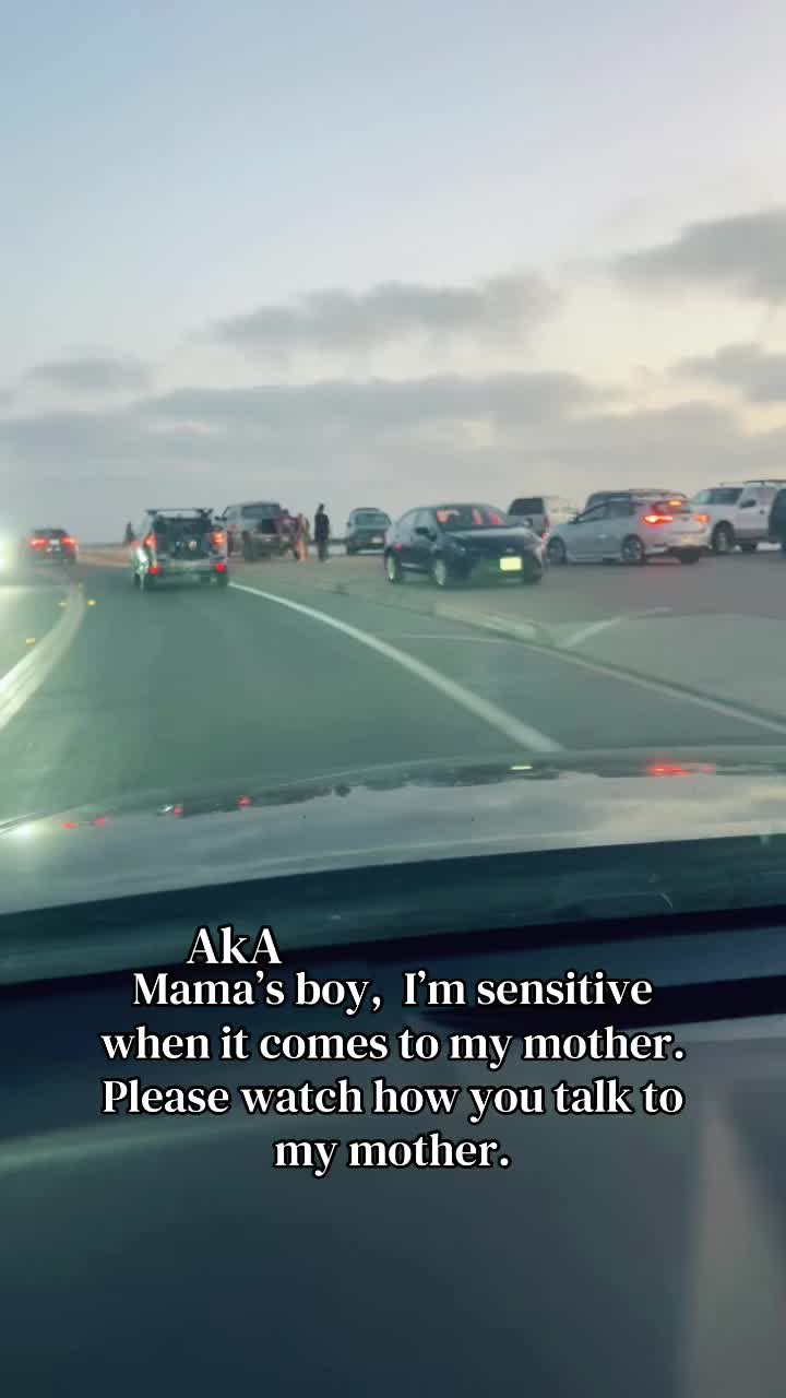 @RaaxeyeeAkAmommasboy