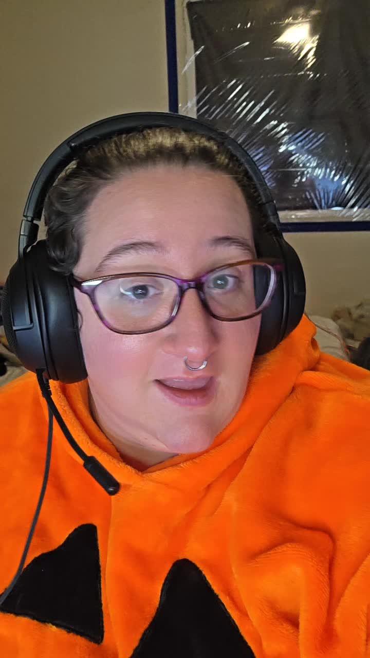 @_momma_wolf_