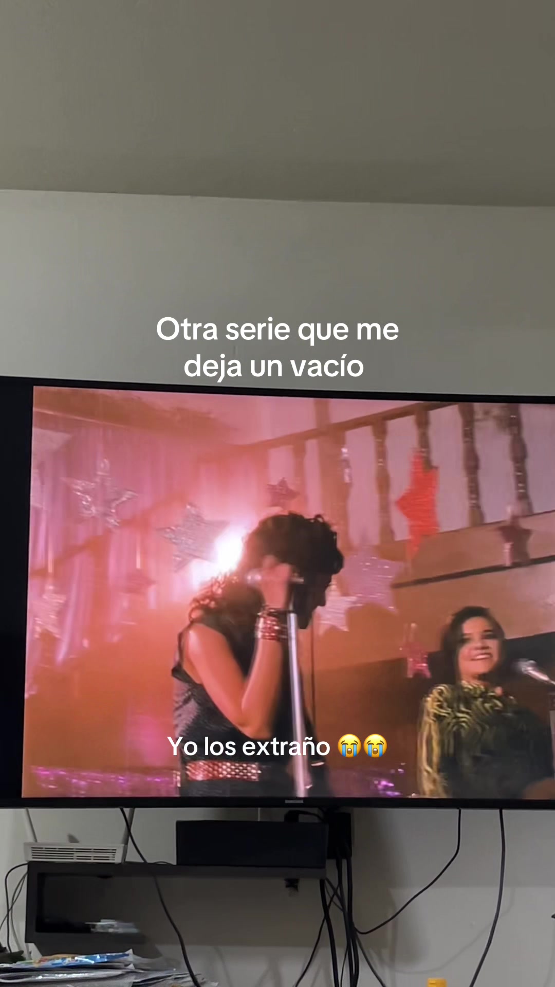 @Hablemos de series y más