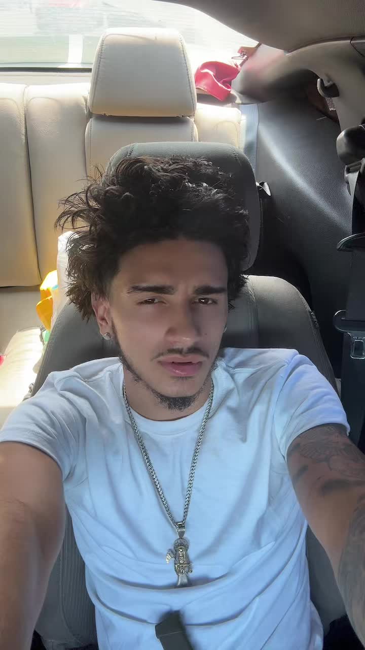 @Lil Izzy🩸