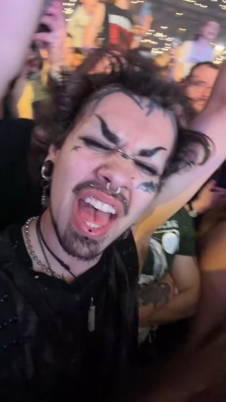 @&bull;Em&oslash; C&oslash;ŵb&oslash;y&bull;x3