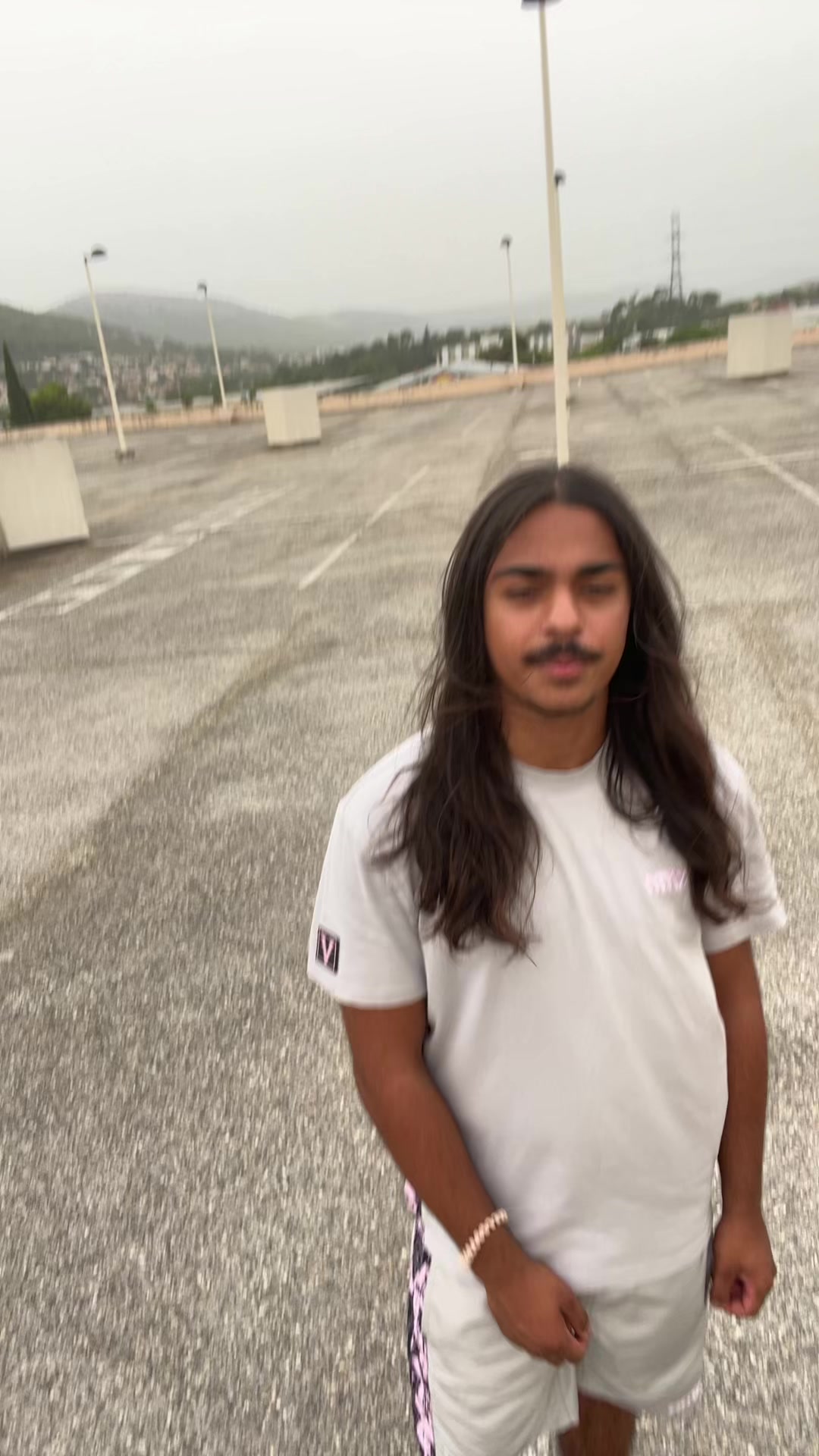 @Gitano Moreno🦔🦔