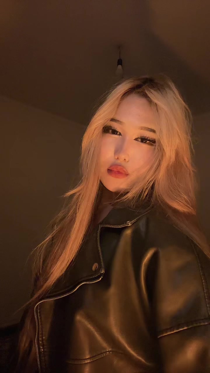 @ist.azura