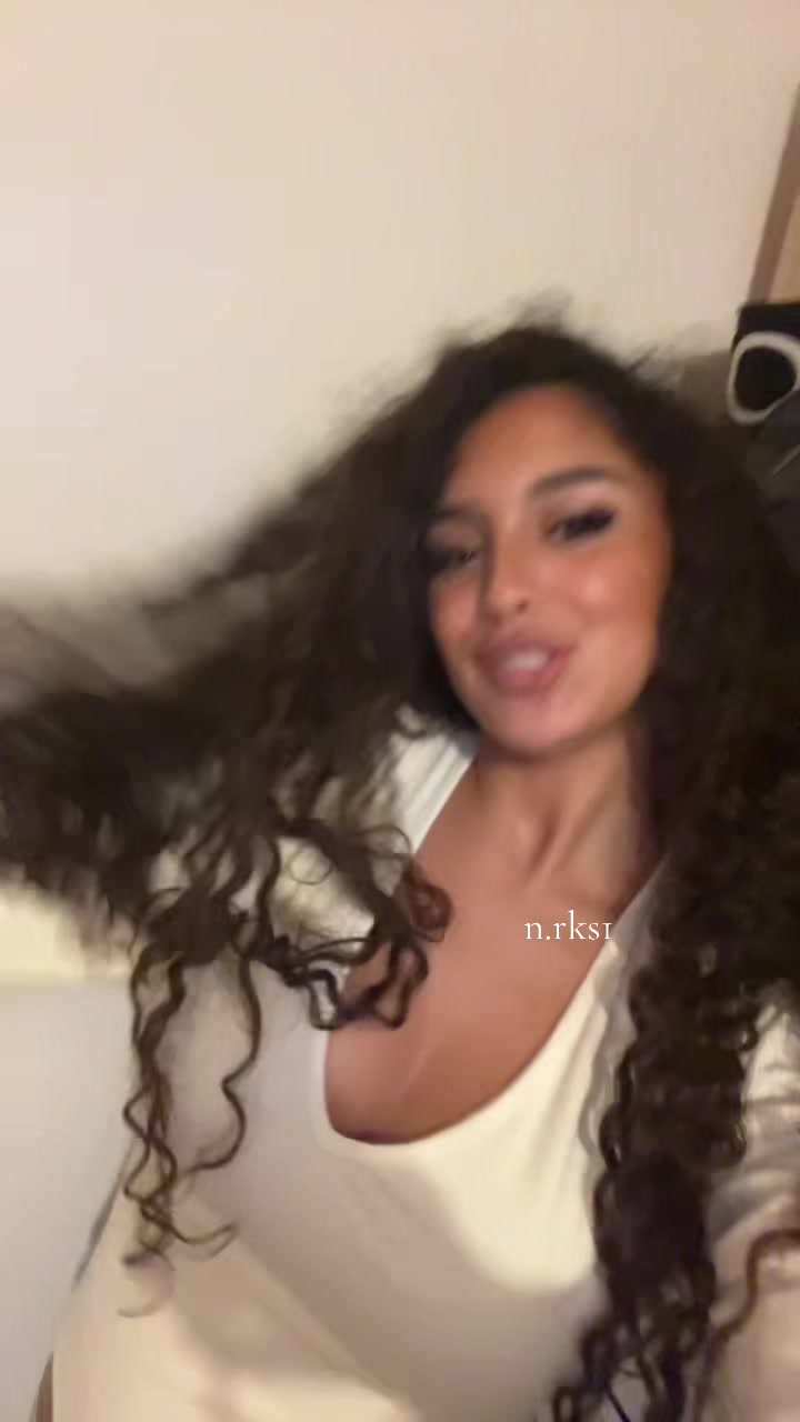@𝟐𝟐