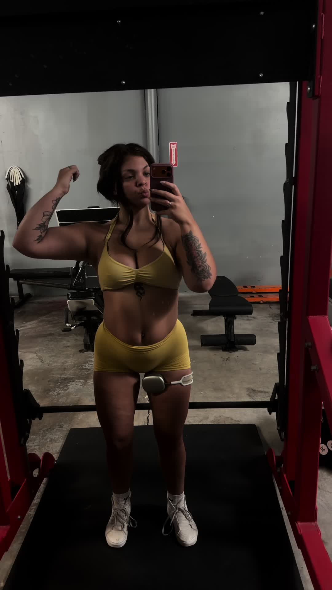 @JO | bikini bodybuilder